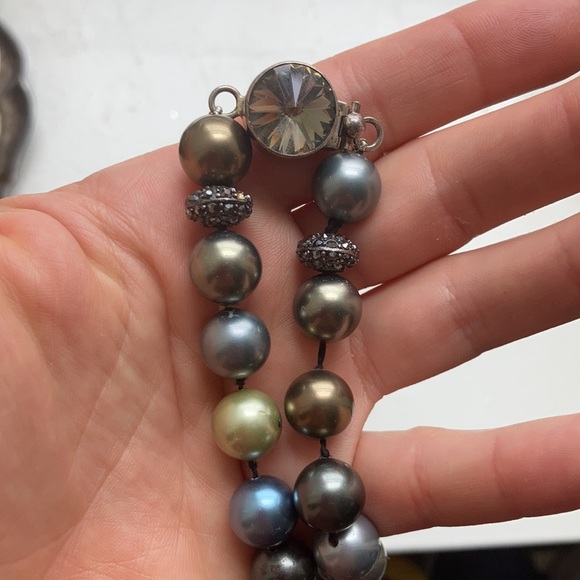 Gorgeous Glass Provincial Tone Pearl 925 Necklace - Picture 4 of 6